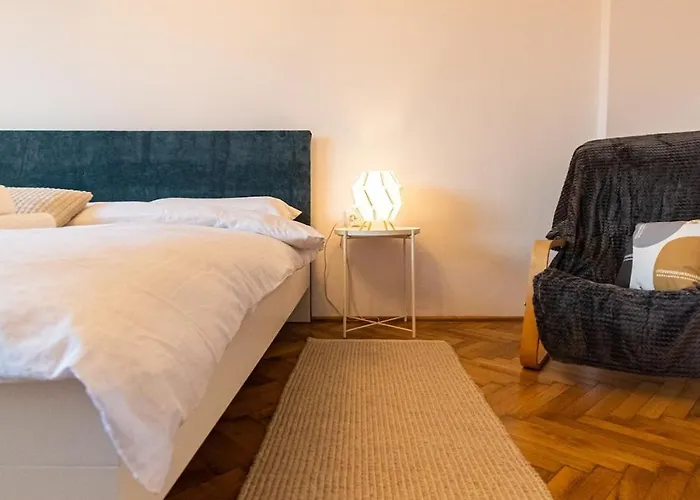 Lua Solis With Mt Tampa Views In The Old Town *