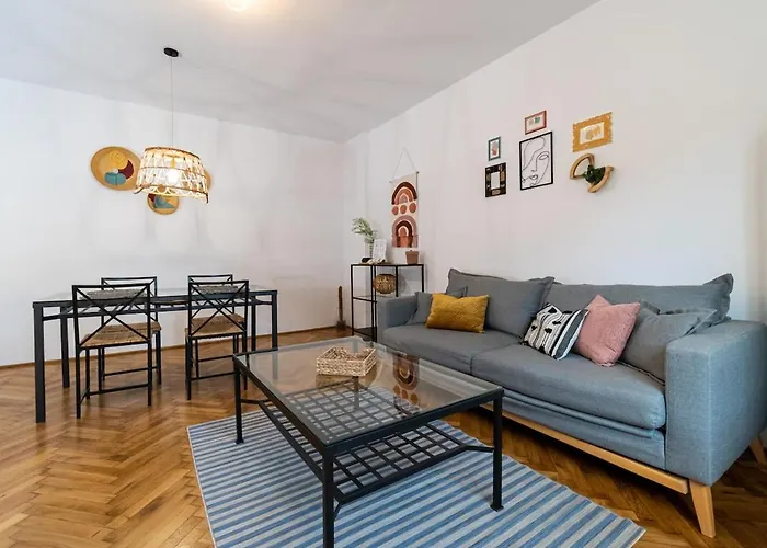 Apartment Lua Solis With Mt Tampa Views In The Old Town Brasov